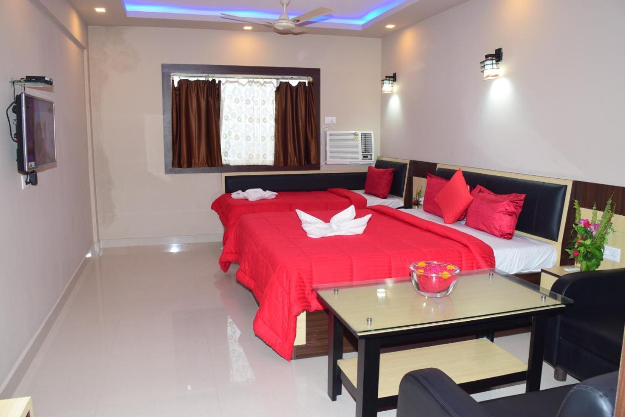 Hotel Landmark Puri Exterior foto